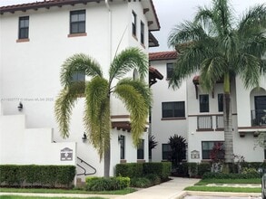 10600 NW 88th St in Doral, FL - Building Photo - Building Photo