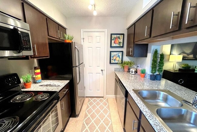 11246 Sir Winston Dr in San Antonio, TX - Building Photo - Building Photo