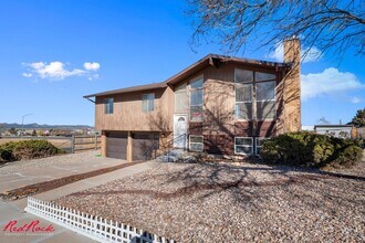 2270 W Skyview Dr in Cedar City, UT - Building Photo - Building Photo