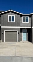 6580 W 36th Pl in Kennewick, WA - Building Photo