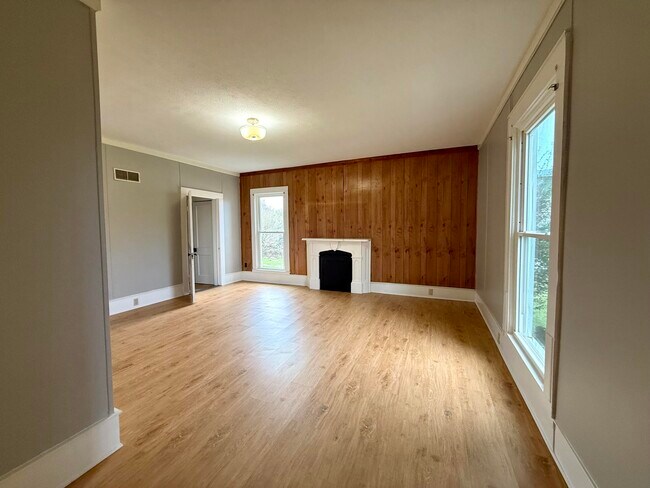 927 E Mt Vernon St in Somerset, KY - Building Photo - Building Photo