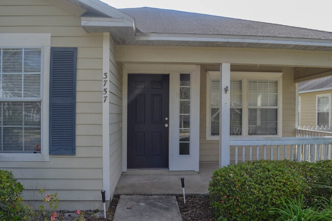 3757 NW 27th St in Gainesville, FL - Building Photo - Building Photo
