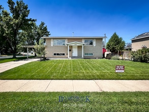 5730 S 590 W in Murray, UT - Building Photo - Building Photo