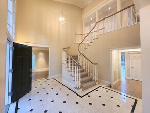 15 Isabella Ave in Atherton, CA - Building Photo - Building Photo