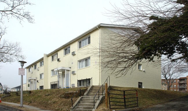 2601 Garrison Blvd in Baltimore, MD - Building Photo - Building Photo