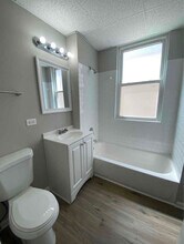 917 N Cicero Ave-Unit -2 in Chicago, IL - Building Photo - Building Photo