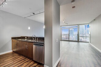 757 N Orleans St in Chicago, IL - Building Photo - Building Photo