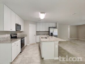 10260 Old Dixie Hwy in Nocatee, FL - Building Photo - Building Photo