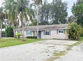1527 41st Ave in Vero Beach, FL - Building Photo