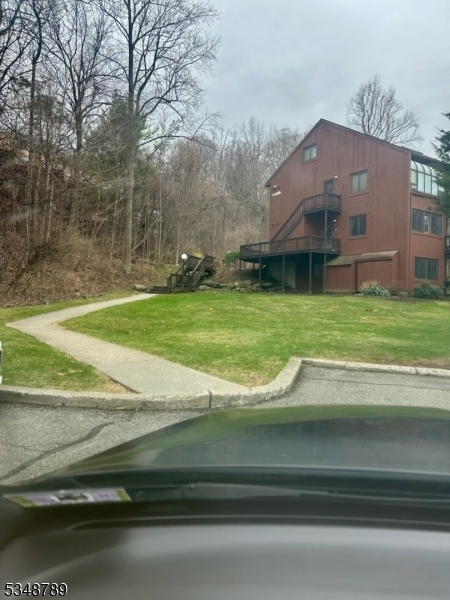 8 Acapulco Princess in Vernon, NJ - Foto de edificio