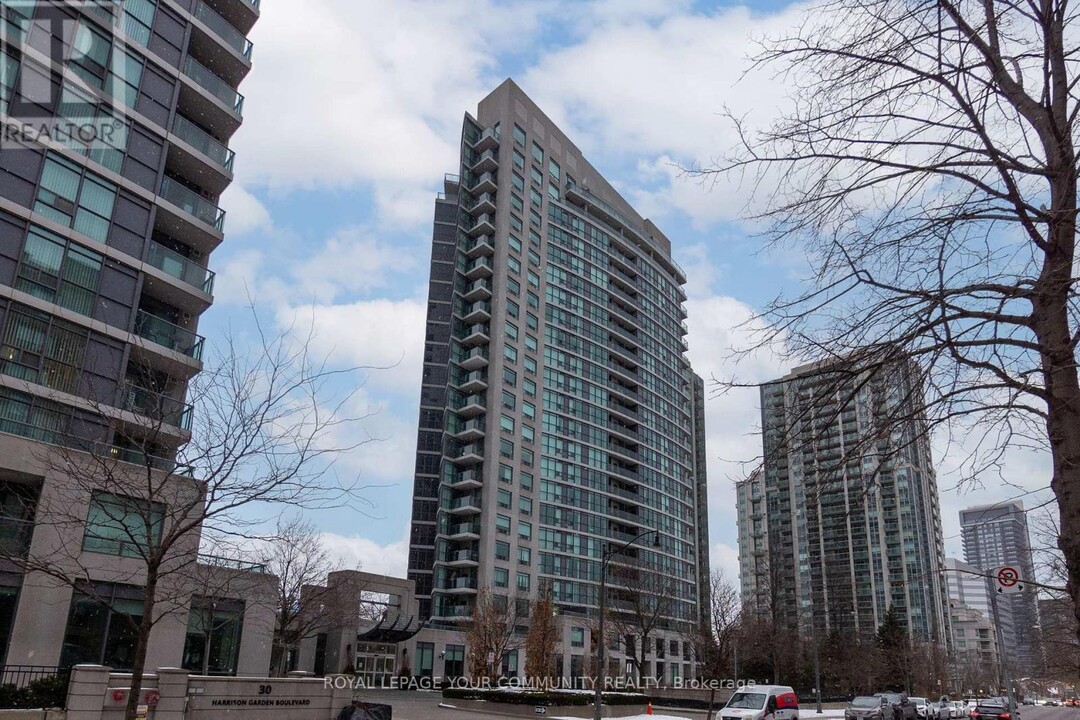 28-1628 Harrison Garden Blvd in Toronto, ON - Building Photo