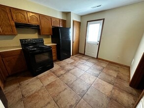 2210 E Macs Ct in Springfield, MO - Building Photo - Building Photo