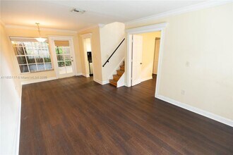 2939 Day Ave in Miami, FL - Building Photo - Building Photo