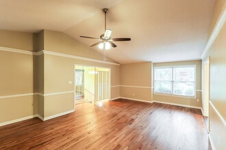 800 Dunwoody Ln in Birmingham, AL - Foto de edificio - Building Photo