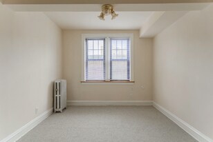 1225 W Chase Ave in Chicago, IL - Building Photo