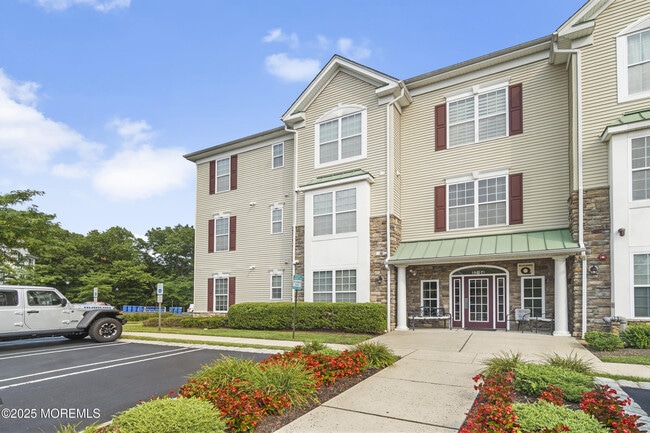 property at 41 Azalea Dr
