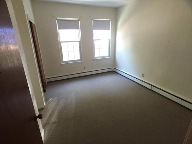 69 S Huntington Ave, Unit 14 in Boston, MA - Building Photo - Building Photo