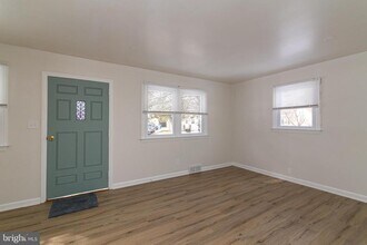 1001 Armistice Dr in Burlington, NJ - Building Photo - Building Photo