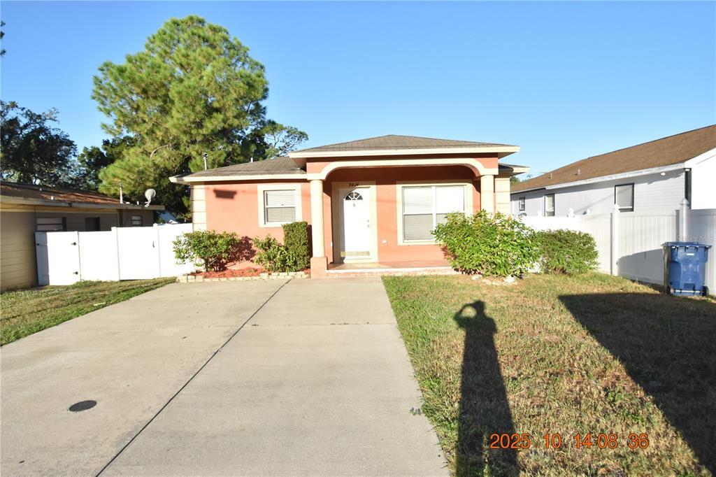 9414 N 22nd St in Tampa, FL - Building Photo