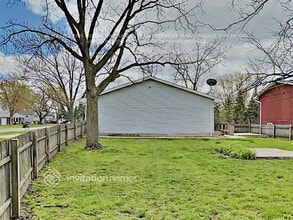 416 Deerpath Dr in Lindenhurst, IL - Building Photo - Building Photo