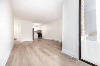 73 Roncesvalles Ave in Toronto, ON - Building Photo - Building Photo