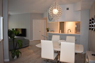 3020 Alcazar Pl in Palm Beach Gardens, FL - Building Photo - Building Photo