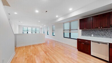 1215 S 46th St in Philadelphia, PA - Building Photo - Building Photo