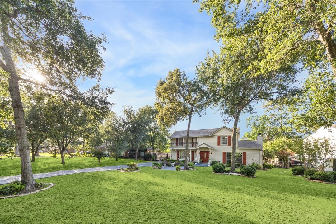 718 Garden Oaks Blvd in Houston, TX - Foto de edificio