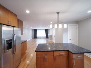 6812 N Wolcott Ave in Chicago, IL - Building Photo - Building Photo