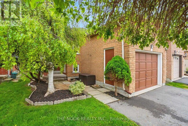7 Willey Dr in Bowmanville, ON - Building Photo - Building Photo