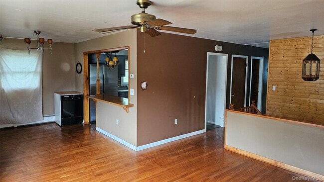 225 Monhagen Ave in Middletown, NY - Building Photo - Building Photo