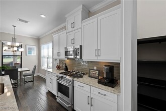 9126 Trivoli Ter in Naples, FL - Building Photo - Building Photo