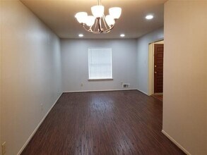 7558 Brentcove Cir in Dallas, TX - Building Photo - Building Photo