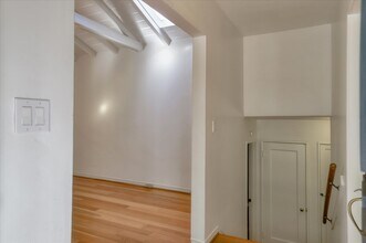 1766 Woodhaven Way in Oakland, CA - Building Photo - Building Photo