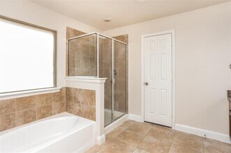 1229 Granada Dr in Desoto, TX - Building Photo - Building Photo