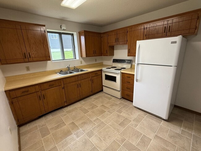 511 6th St NE in Watertown, SD - Building Photo - Building Photo