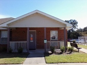 Peppertree Estates in Theodore, AL - Foto de edificio - Building Photo