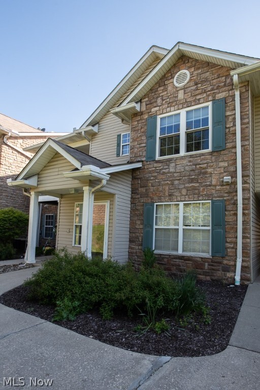 property at 14822 Lenox Dr