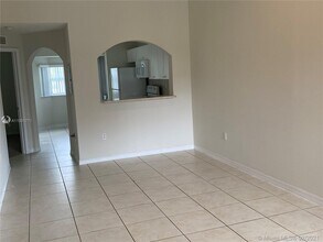 1271 SE 28th Ct-Unit -204 in Homestead, FL - Building Photo - Building Photo
