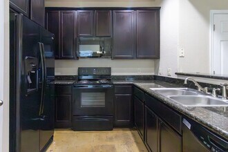 1121 Brown Rock Dr-Unit -1 in New Braunfels, TX - Building Photo - Building Photo