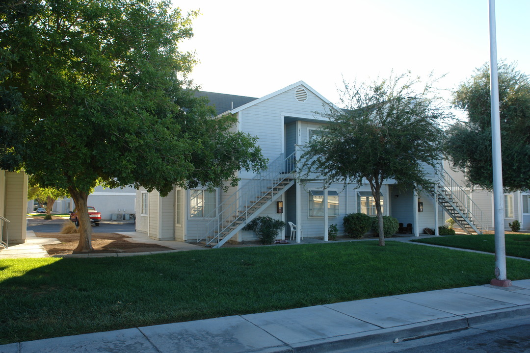 Lake Mead Villas in Las Vegas, NV - Building Photo