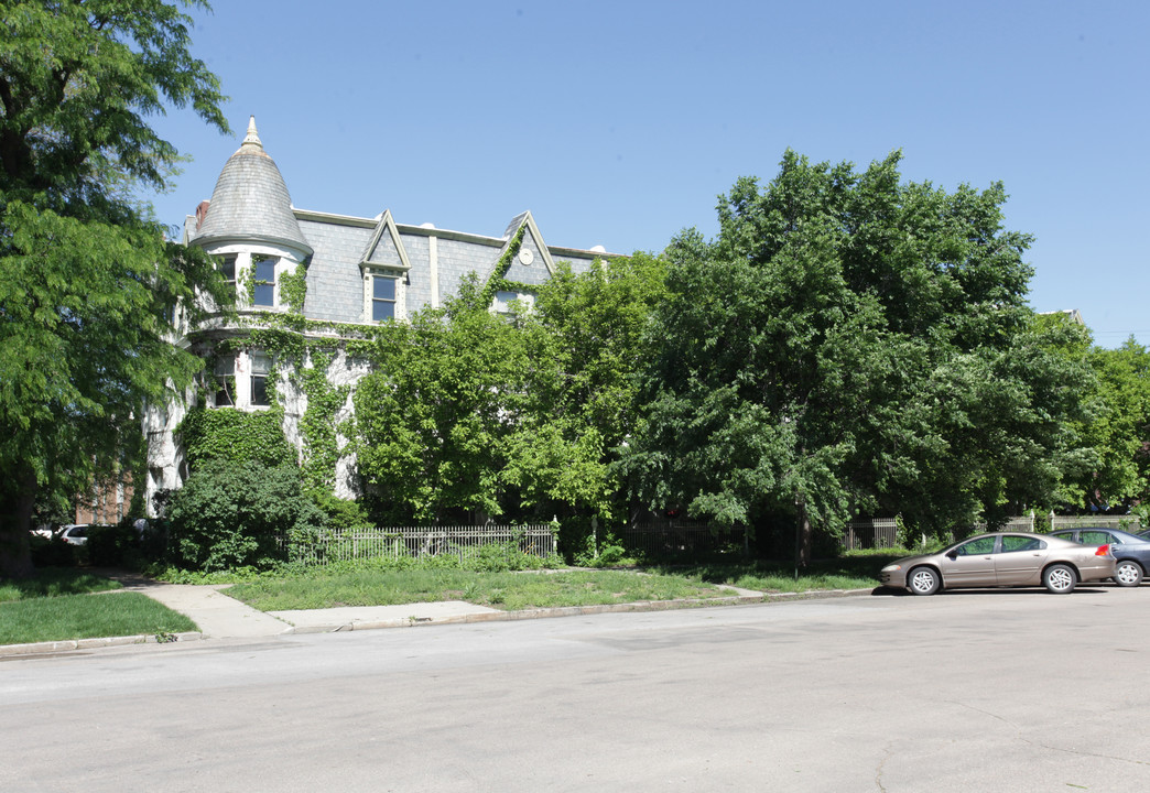 1044 H St in Lincoln, NE - Building Photo