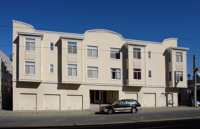 200 Irving St in San Francisco, CA - Building Photo - Building Photo