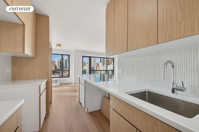 501 E 87th St in New York, NY - Building Photo - Building Photo