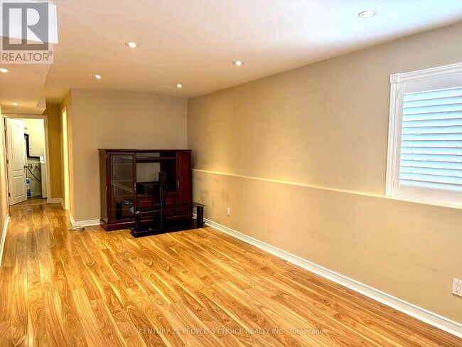 47 Wyman Crescent in Bradford West Gwillimbury, ON - Building Photo - Building Photo
