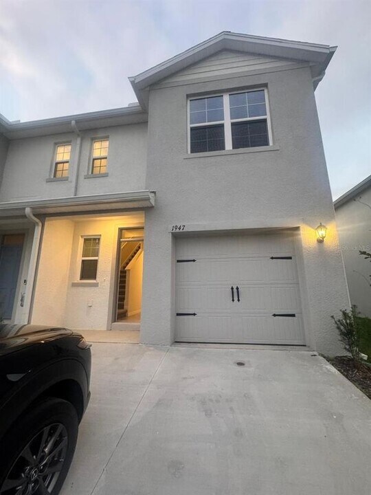1947 Tamarack Pass in Davenport, FL - Building Photo