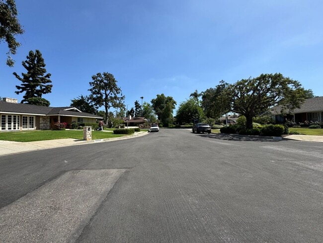 10658 Fullbright Ave in Los Angeles, CA - Building Photo - Building Photo