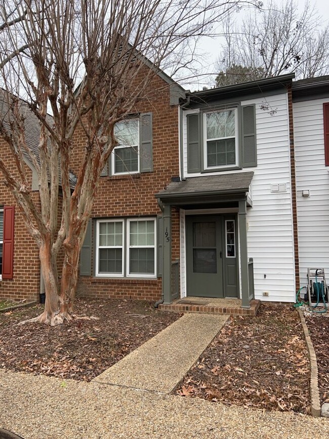 property at 195 Wellesley Dr