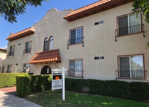 824-828 S Glendale Ave in Glendale, CA - Building Photo - Primary Photo