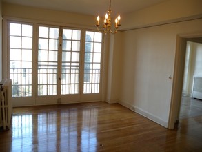 100 West University Apartments in Baltimore, MD - Building Photo - Interior Photo